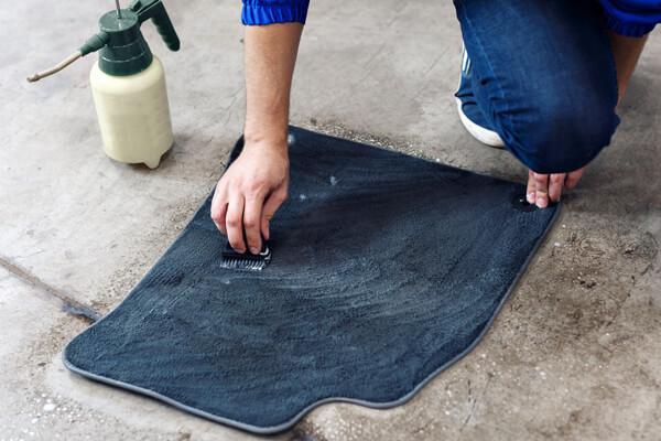 cleaning car carpet